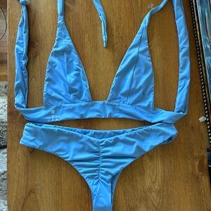 Light Blue Cheeky Bikini Set Seamless - Medium